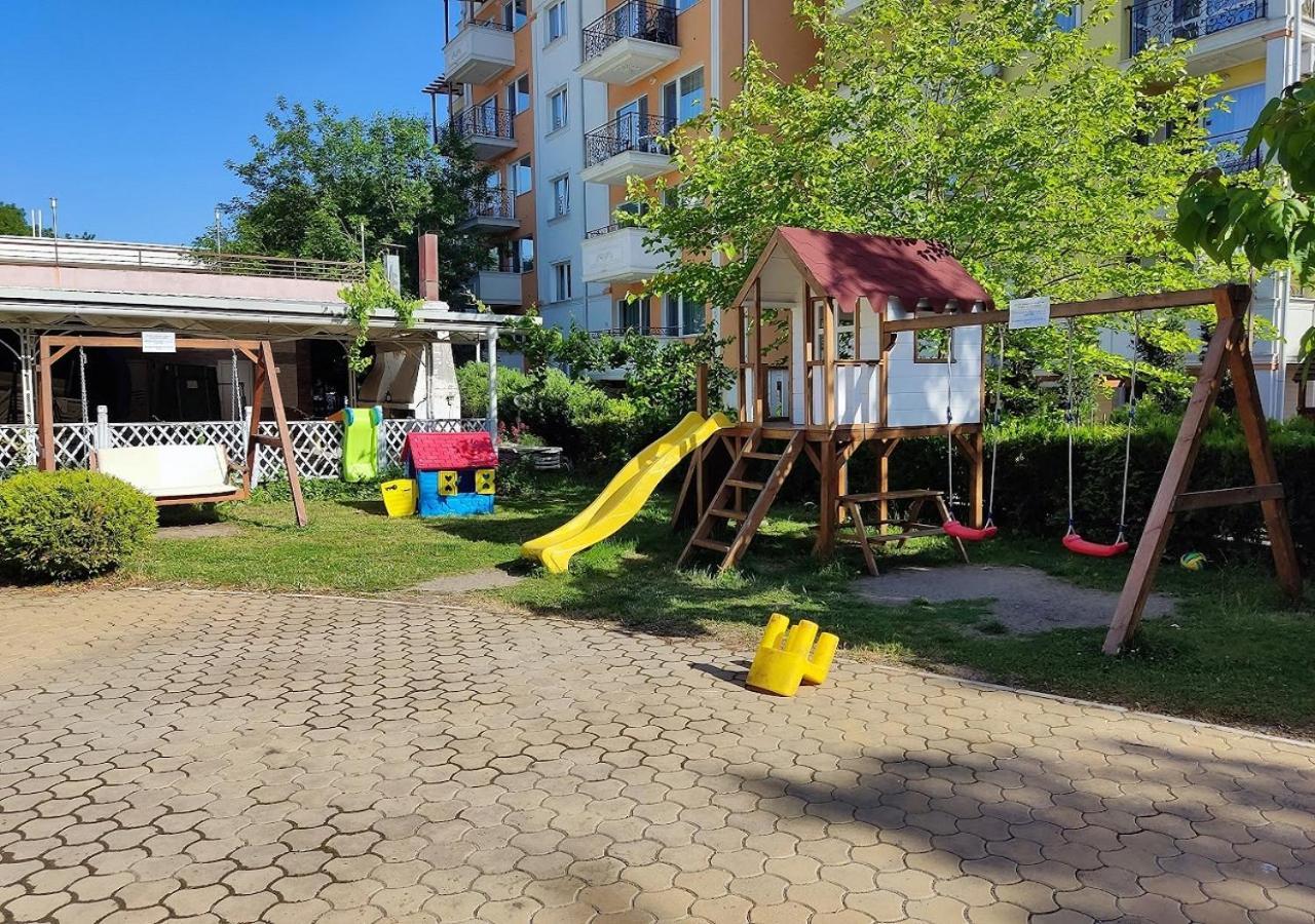 Charis Cozy Family Apart At Sun Village Complex Close To The Beach Napospart Kültér fotó