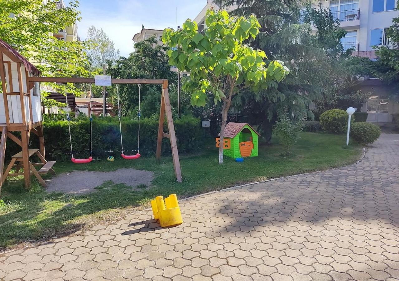 Charis Cozy Family Apart At Sun Village Complex Close To The Beach Napospart Kültér fotó