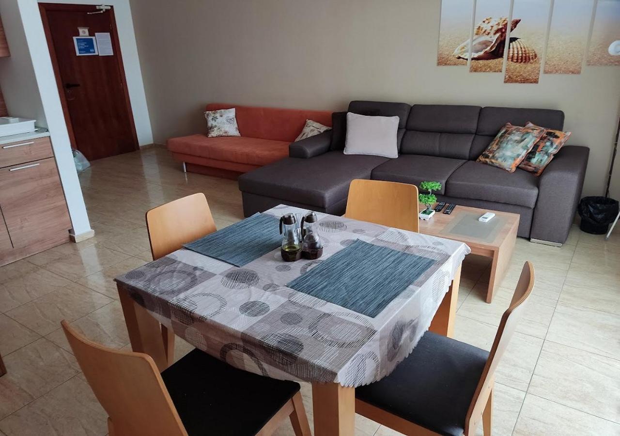 Charis Cozy Family Apart At Sun Village Complex Close To The Beach Napospart Kültér fotó
